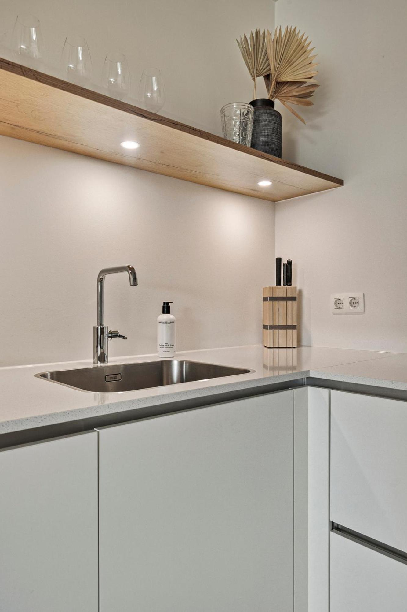 The Diver, Luxury At The Dunes In Strandresidentie